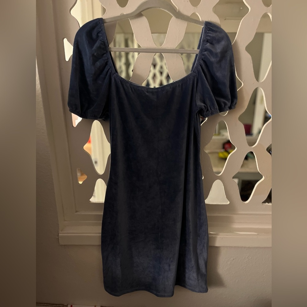 Dress - Picture 2 of 5